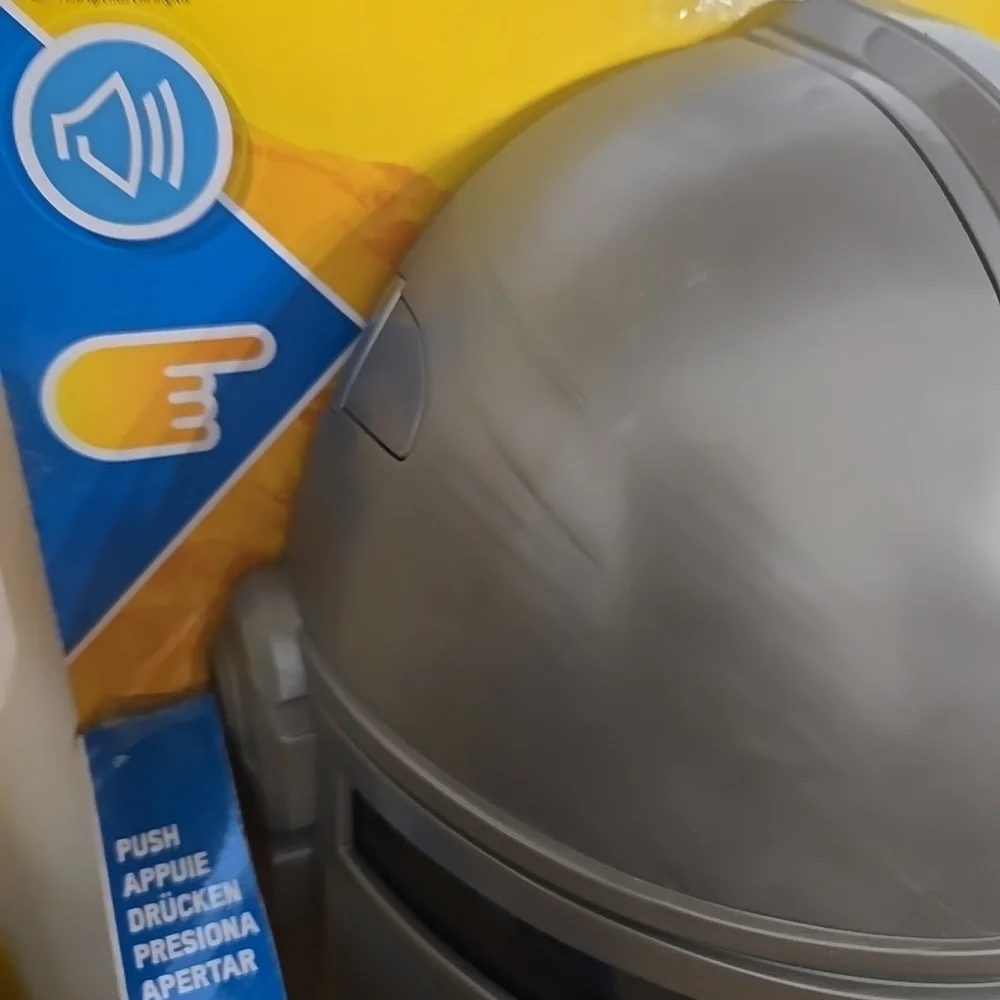 Star Wars Mandalorian Electronic Helmet